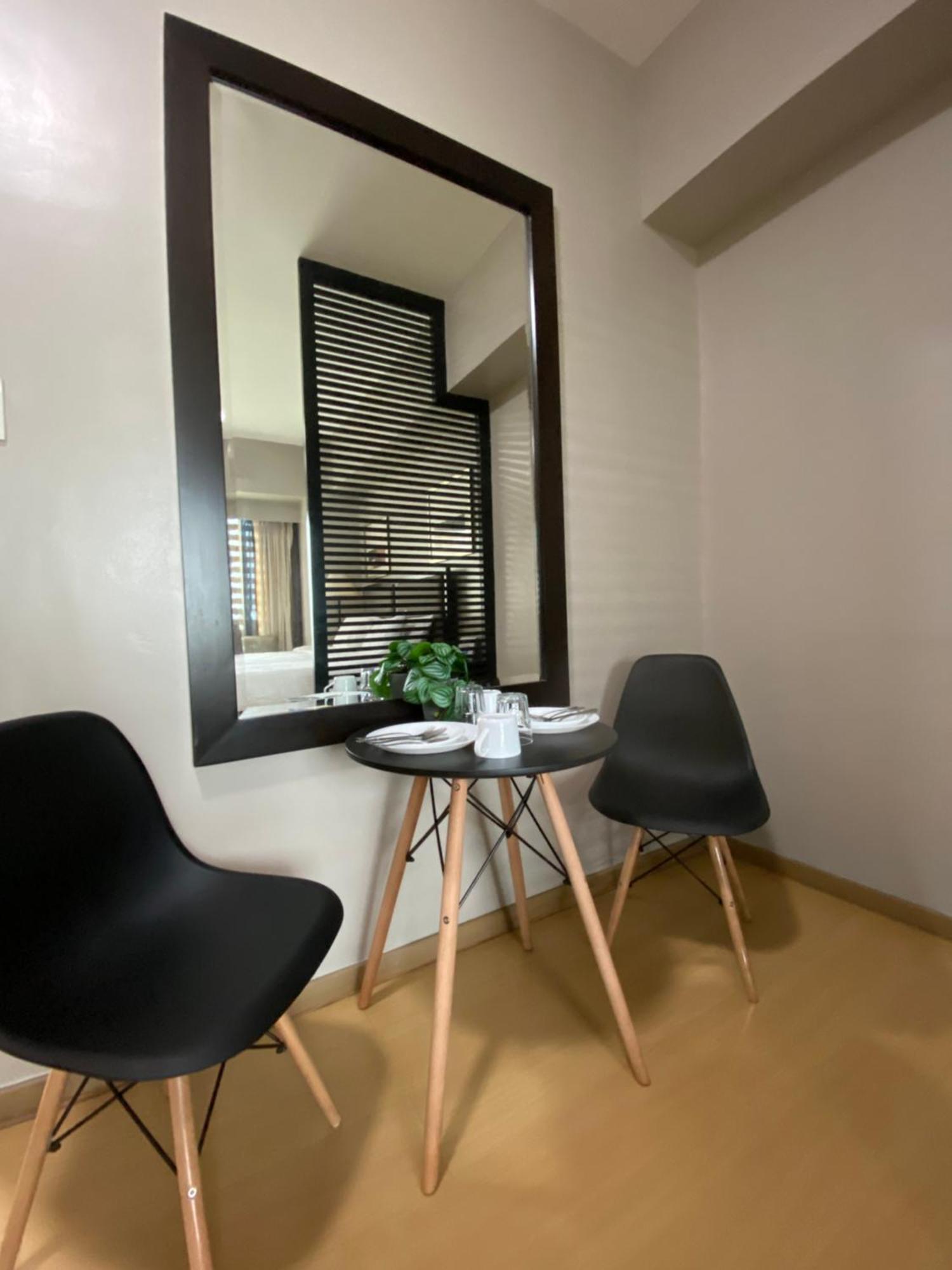 Avant At The Fort By Urban Realty Manila Exteriör bild